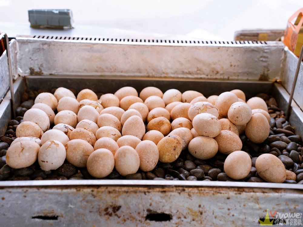 苗栗大湖美食｜『大湖烤蛋』假日限定！大湖酒莊對面的超人氣烤蛋+洛神花豆干～小吃控必吃隱藏版點心！