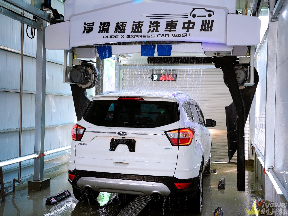 苗栗頭份洗車推薦｜『淨潔極速洗車中心』360度水刀洗車！快速又細緻的洗車服務！讓你的愛車回春！