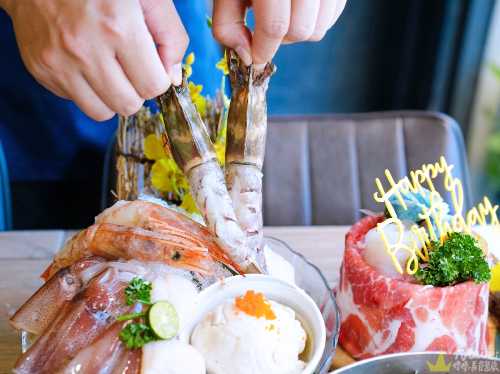 桃園中壢美食｜『鍋強強極緻火鍋』新升級桌邊蔬菜免費續&氣泡飲料暢飲&指定套餐+100元肉肉吃到飽！附設免費停車場~親子友善餐廳~回訪多次的質感火鍋店！