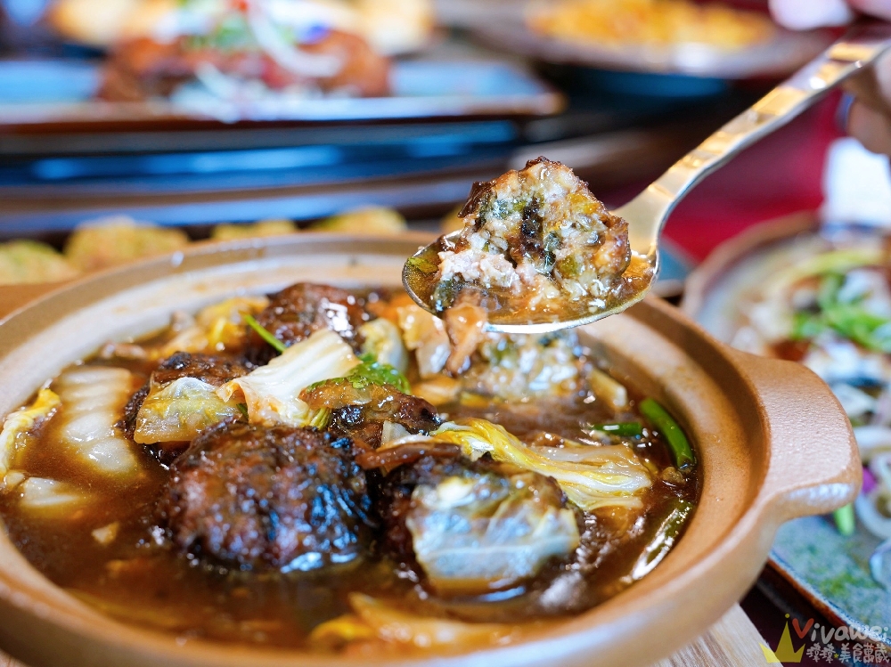 苗栗三灣美食｜『龍叔伯庭園餐館』超氣派的客家私房台菜餐廳～餐點品項豐富又好吃～親子友善且附設免費停車場！