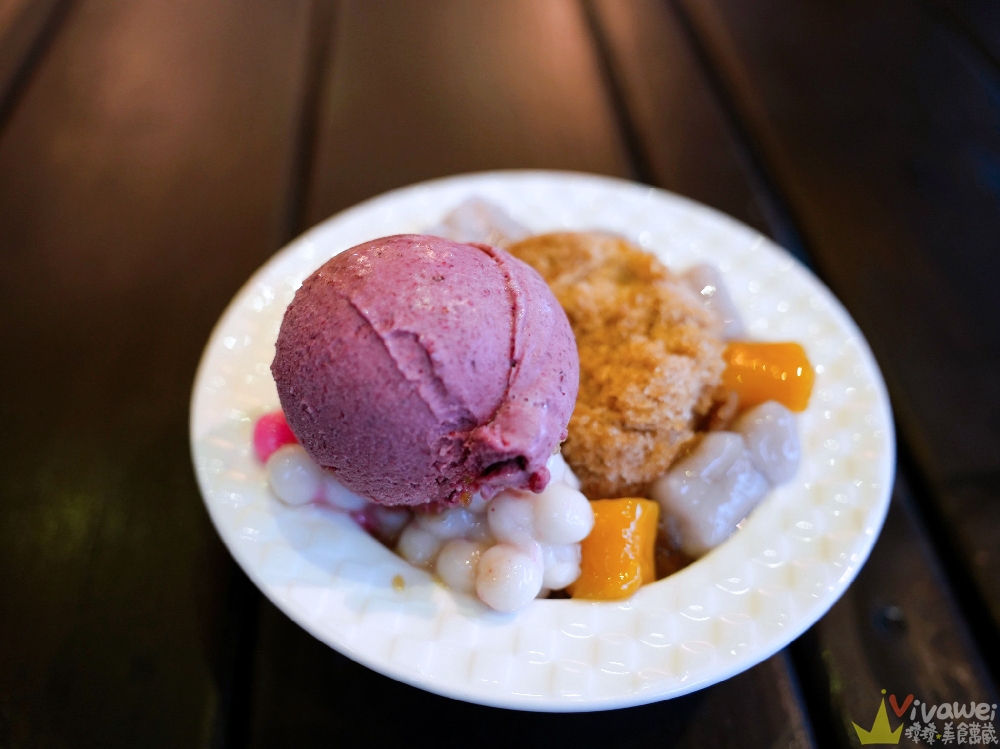 花蓮鳳林美食｜『三立冰淇淋』夏天必吃的消暑剉冰和冰淇淋~冬天也有燒仙草和紅豆湯!