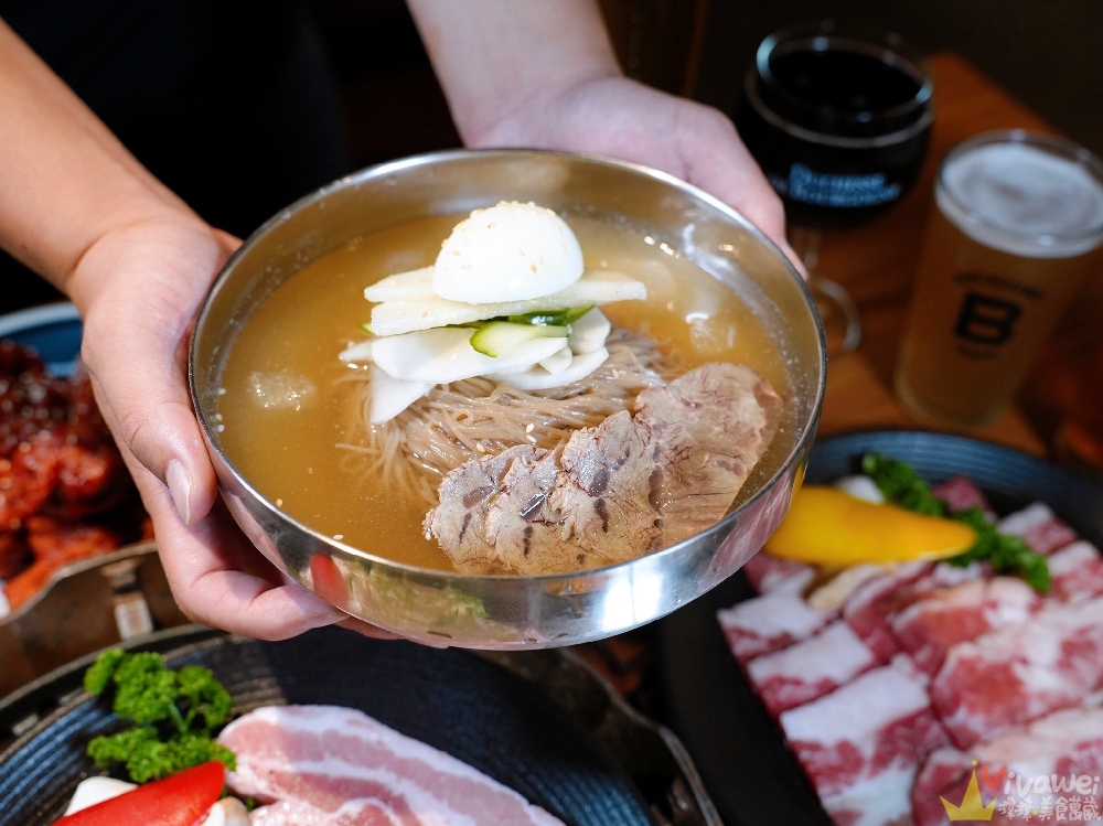 新北板橋美食｜『ABV Bar & Kitchen 韓式餐酒館』板橋車站道地韓式料理餐酒館&超過300款精釀啤酒！韓式小菜吃到飽～還有桌邊韓式烤肉服務！