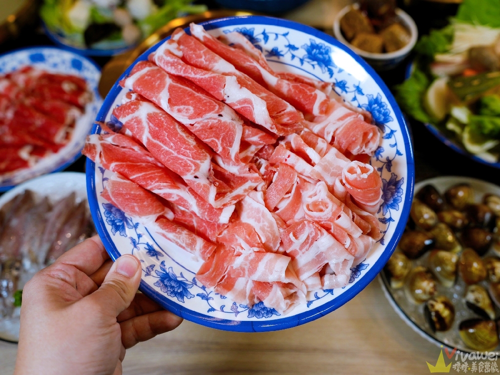 苗栗頭份美食｜『真涮吃到飽火鍋-頭份旗艦店』交流道旁高CP值鍋物吃到飽！平日最低只要399元起~肉品,蔬菜,飯食,麵食,飲料及冰品任你自助吃到飽！