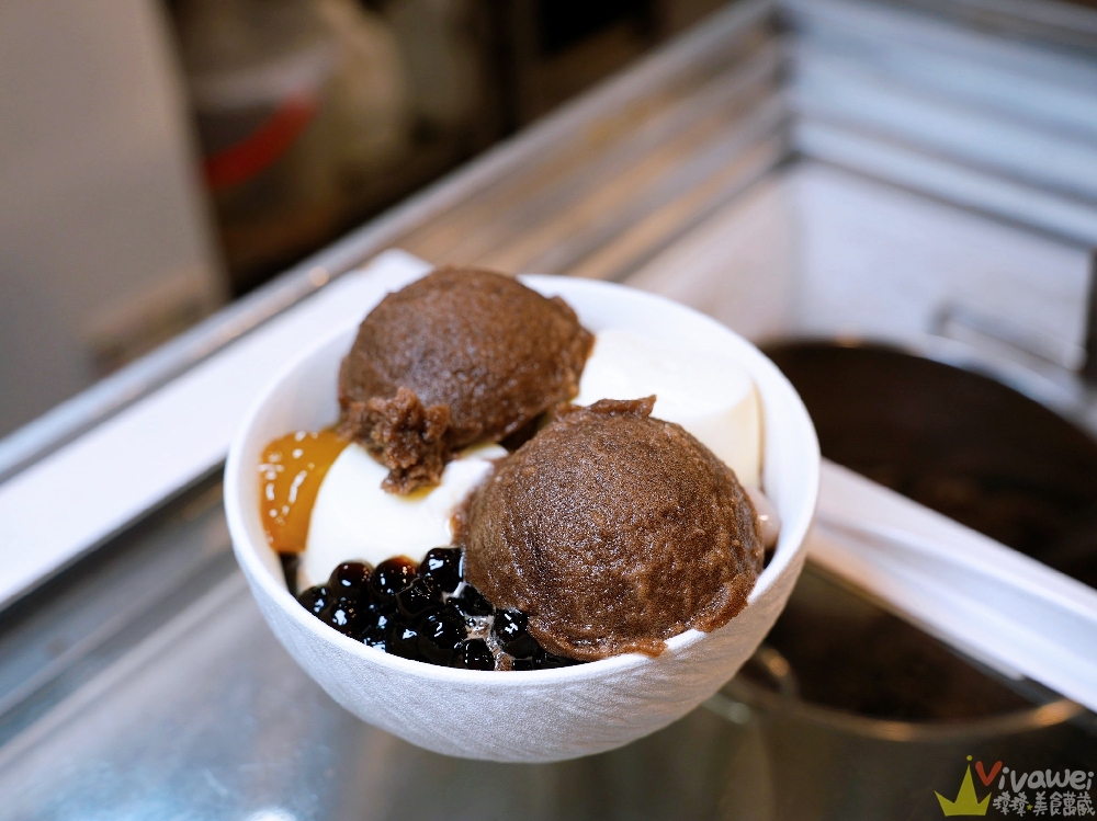 苗栗頭份美食｜『飴棠豆花』多樣化的創新甜品！黑糖豆花,仙草,鮮奶凍,熱芋泥,紅豆湯,還有鮮奶麻糬,泰奶冰沙!