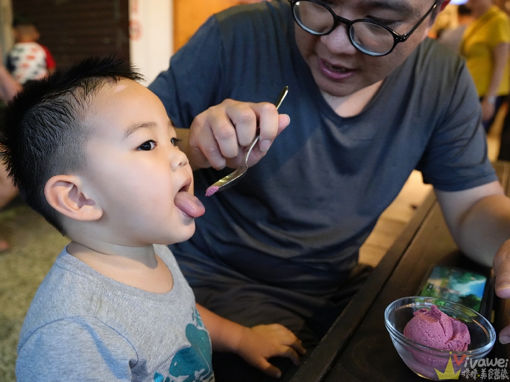 花蓮鳳林美食|『三立冰淇淋』夏天必吃的消暑剉冰和冰淇淋~冬天也有燒仙草和紅豆湯! 花蓮鳳林美食|『三立冰淇淋』夏天必吃的消暑剉冰和冰淇淋~冬天也有燒仙草和紅豆湯!