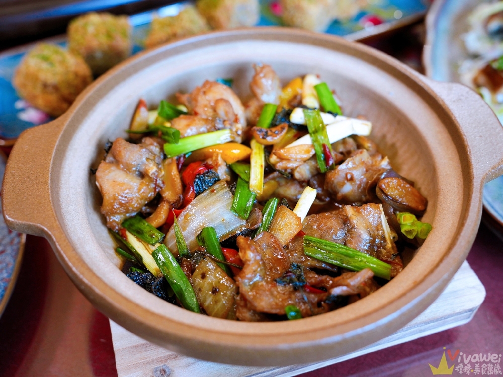 苗栗三灣美食｜『龍叔伯庭園餐館』超氣派的客家私房台菜餐廳～餐點品項豐富又好吃～親子友善且附設免費停車場！