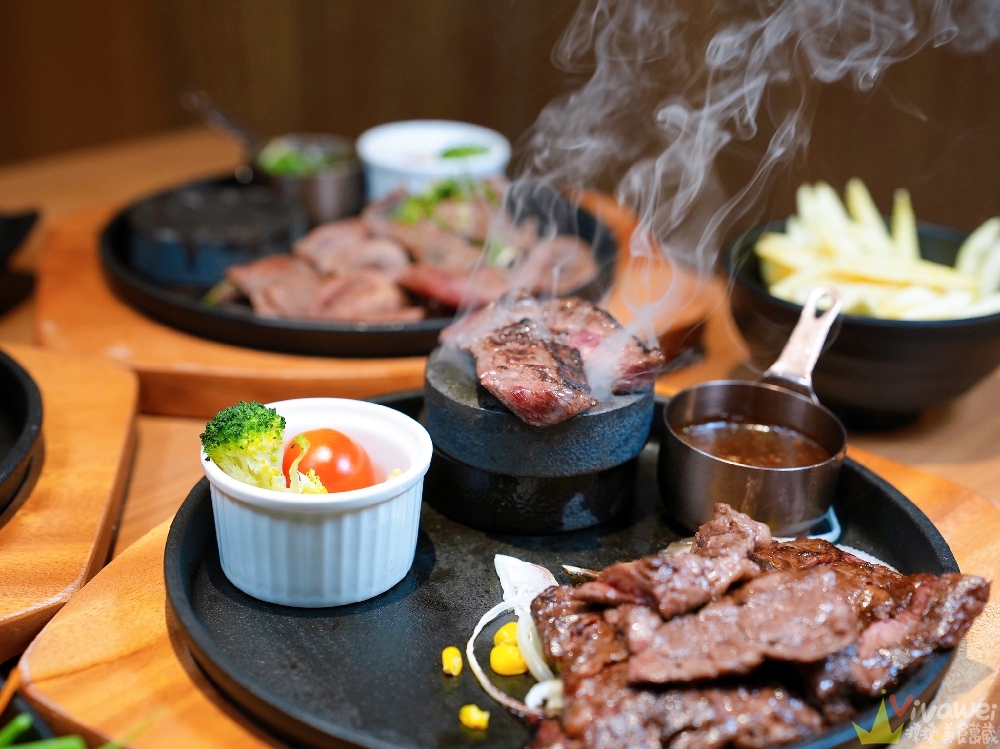 桃園市美食｜『炙り庵steak牛排』桃園車站新開幕！嚴選牛肉現煎炙燒～自助區誠意滿滿～牛滷肉飯,味噌湯,炸薯條通通無限續！