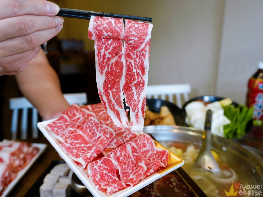 桃園市美食|『鐵木真麻辣鴛鴦火鍋』在地開業多年的單點傳統台式麻辣鍋~鴨血和豆腐免費續加! 桃園市美食|『鐵木真麻辣鴛鴦火鍋』在地開業多年的單點傳統台式麻辣鍋~鴨血和豆腐免費續加!