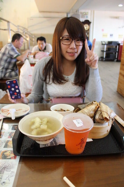劉家肉粽(石門富基店)：劉家肉粽*來到北海岸就是要吃肉粽啦