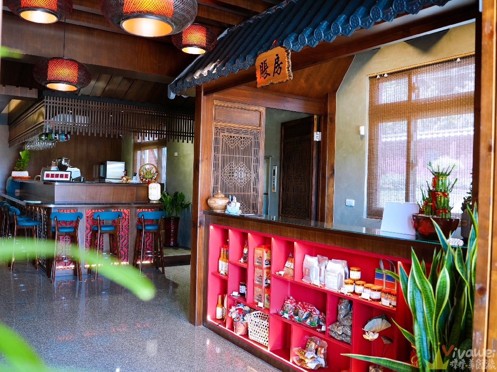 苗栗三灣美食｜『龍叔伯庭園餐館』超氣派的客家私房台菜餐廳～餐點品項豐富又好吃～親子友善且附設免費停車場！