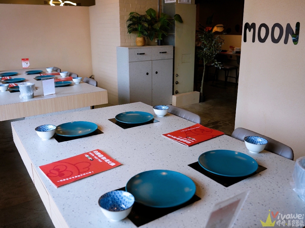 苗栗頭份美食｜『月團圓雞湯火鍋-苗栗頭份店』火鍋控必收！2025全新裝潢自助吧大升級！個人獨享鴛鴦鍋～蔬菜品項豐富～高品質鍋物專賣！