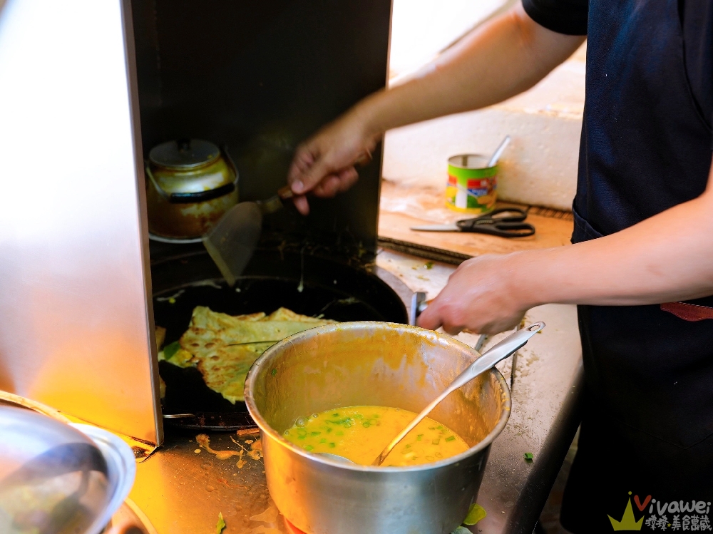 桃園平鎮美食|『巷仔口早餐』隱藏版的無招牌早餐!招牌手工現桿蛋餅~搭配麵線&滷肉飯等中式早餐! 桃園平鎮美食|『巷仔口早餐』隱藏版的無招牌早餐!招牌手工現桿蛋餅~搭配麵線&滷肉飯等中式早餐!