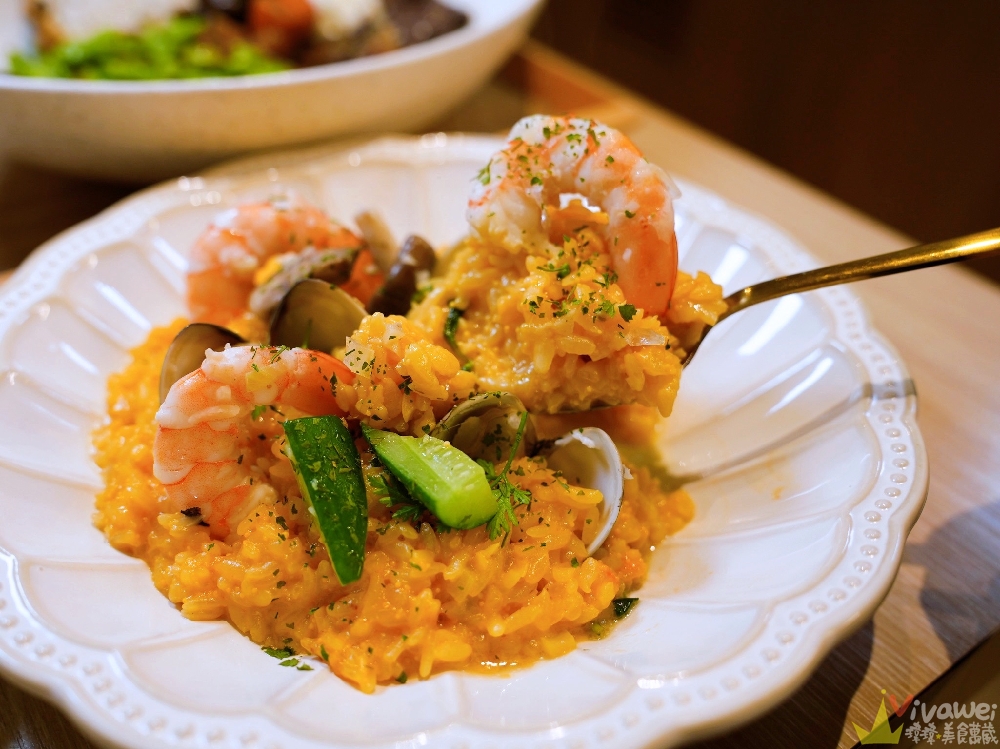 台北士林美食｜『花嶼輕食館』士林站旁巷弄內的早午餐&義大利麵&燉飯專賣～下午茶甜點咖啡廳！