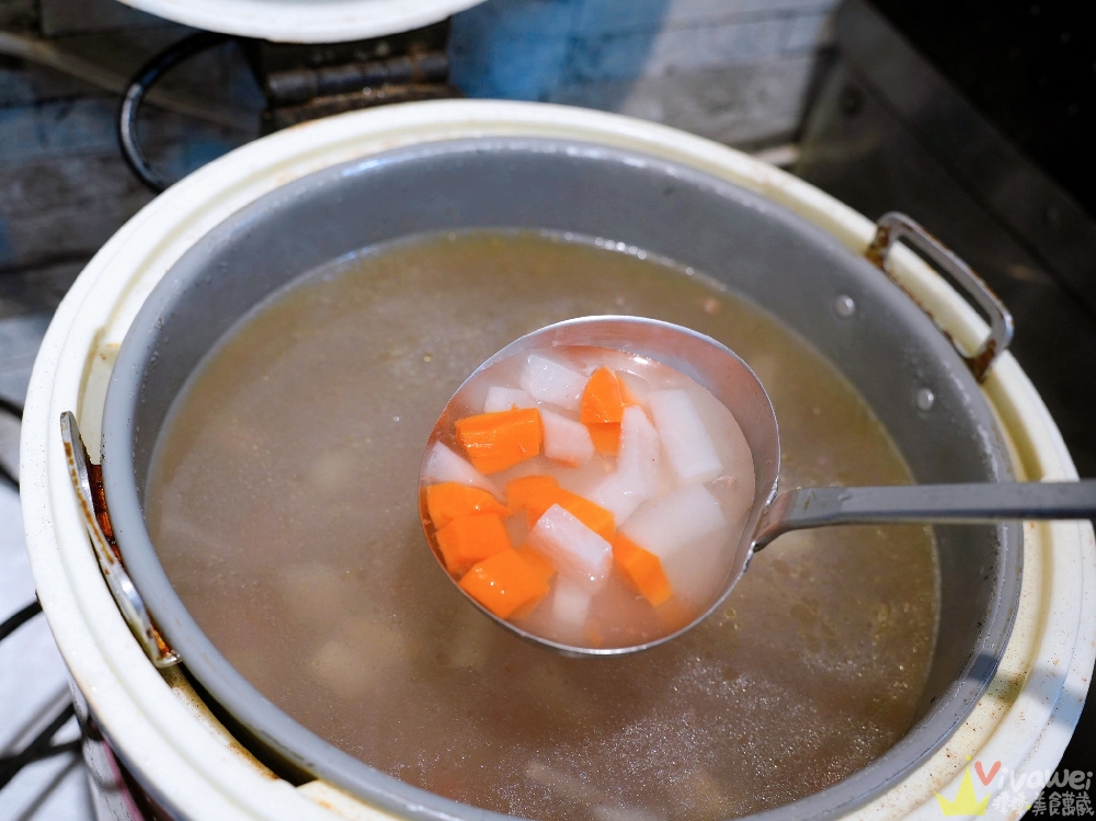 桃園中壢美食｜『紅品鐵板燒』健行科大週邊的平價鐵板燒～包手師傅親自料理～內用免費續菜&湯品及飲料喝到飽！