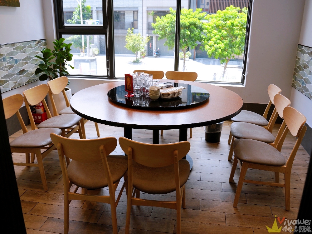 桃園市美食｜『易鼎活蝦（新桃園店）』中路特區聚餐首選！包廂空間＋免費停車場～大尺寸泰國蝦鮮甜又Q彈！