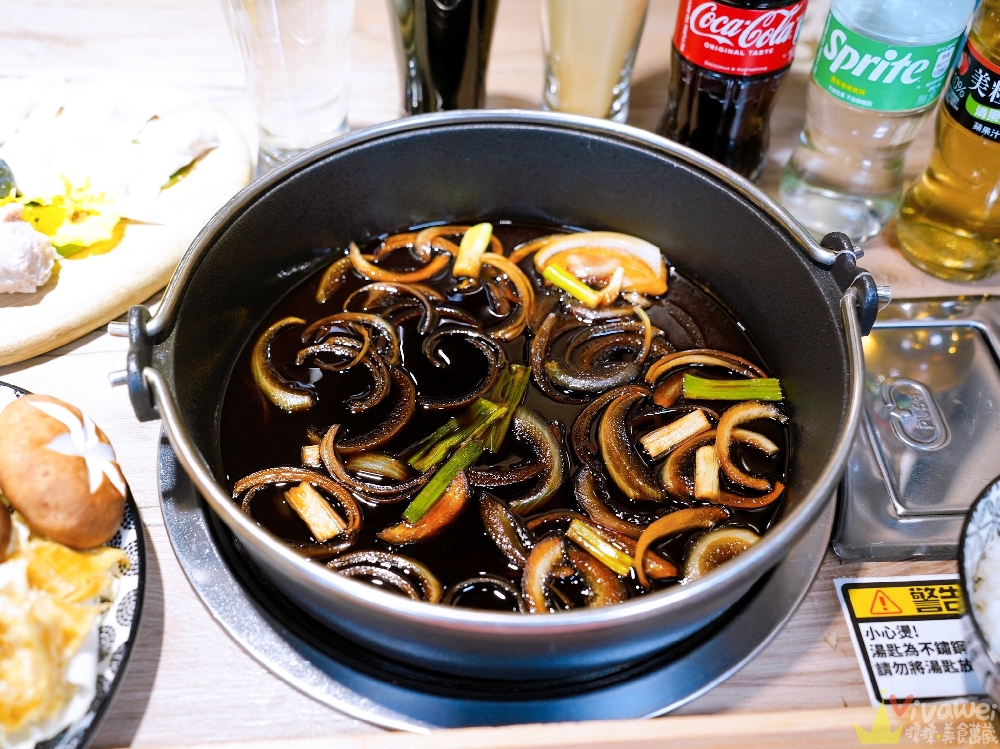 桃園中壢美食|『鍋強強極緻火鍋』新升級桌邊蔬菜免費續&氣泡飲料暢飲&指定套餐+100元肉肉吃到飽!附設免費停車場~親子友善餐廳~回訪多次的質感火鍋店! 桃園中壢美食|『鍋強強極緻火鍋』新升級桌邊蔬菜免費續&氣泡飲料暢飲&指定套餐+100元肉肉吃到飽!附設免費停車場~親子友善餐廳~回訪多次的質感火鍋店!