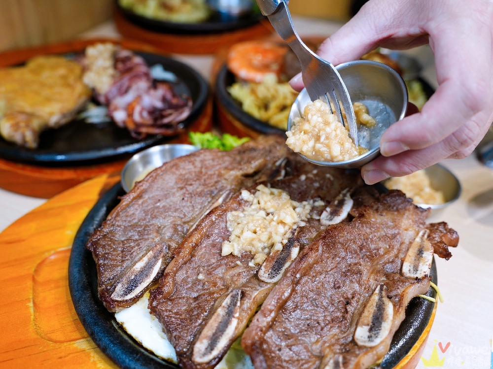 新竹竹北美食|『牛範生台式蒜香牛排』牛排界的模範生~高CP值平價牛排!加鐵板麵&獨家油封蒜醬都免費!還有豐盛自助吧吃到飽! 新竹竹北美食|『牛範生台式蒜香牛排』牛排界的模範生~高CP值平價牛排!加鐵板麵&獨家油封蒜醬都免費!還有豐盛自助吧吃到飽!