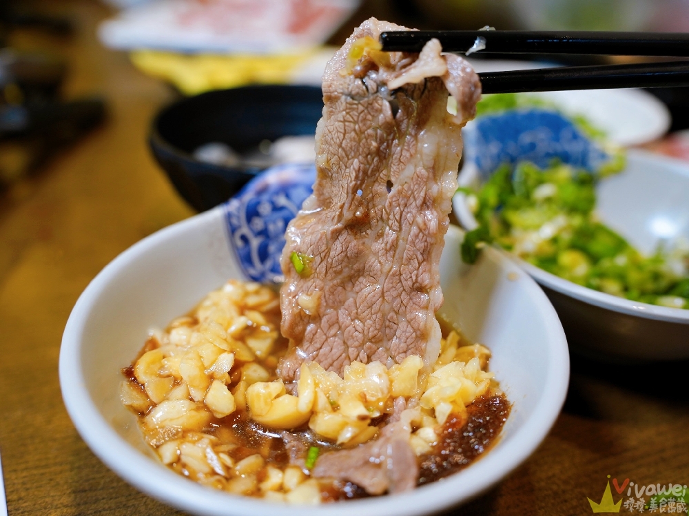 桃園市美食|『鐵木真麻辣鴛鴦火鍋』在地開業多年的單點傳統台式麻辣鍋~鴨血和豆腐免費續加! 桃園市美食|『鐵木真麻辣鴛鴦火鍋』在地開業多年的單點傳統台式麻辣鍋~鴨血和豆腐免費續加!