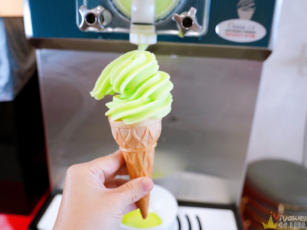 苗栗市美食｜『紅吱吱平價牛排館-苗栗店』排餐只要180元起~可免費加麵一次！自助吧享濃湯,爆米花,抹醬吐司,冷熱飲,霜淇淋免費吃到飽！