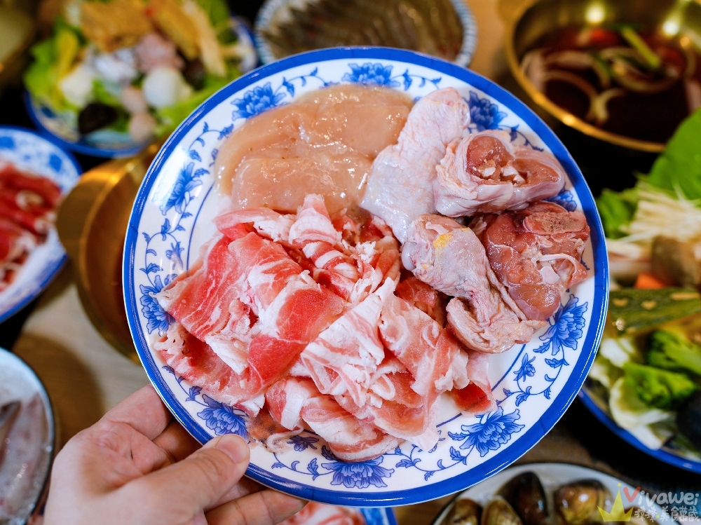 苗栗頭份美食｜『真涮吃到飽火鍋-頭份旗艦店』交流道旁高CP值鍋物吃到飽！平日最低只要399元起~肉品,蔬菜,飯食,麵食,飲料及冰品任你自助吃到飽！