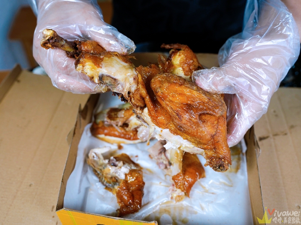 桃園市美食|『金小蔥雞湯米粉』雞湯控的天堂!隱藏版新品上市~升級版鹿野嫩炸雞&鮑魚烏骨雞湯!平價卻超有水準! 桃園市美食|『金小蔥雞湯米粉』雞湯控的天堂!隱藏版新品上市~升級版鹿野嫩炸雞&鮑魚烏骨雞湯!平價卻超有水準!