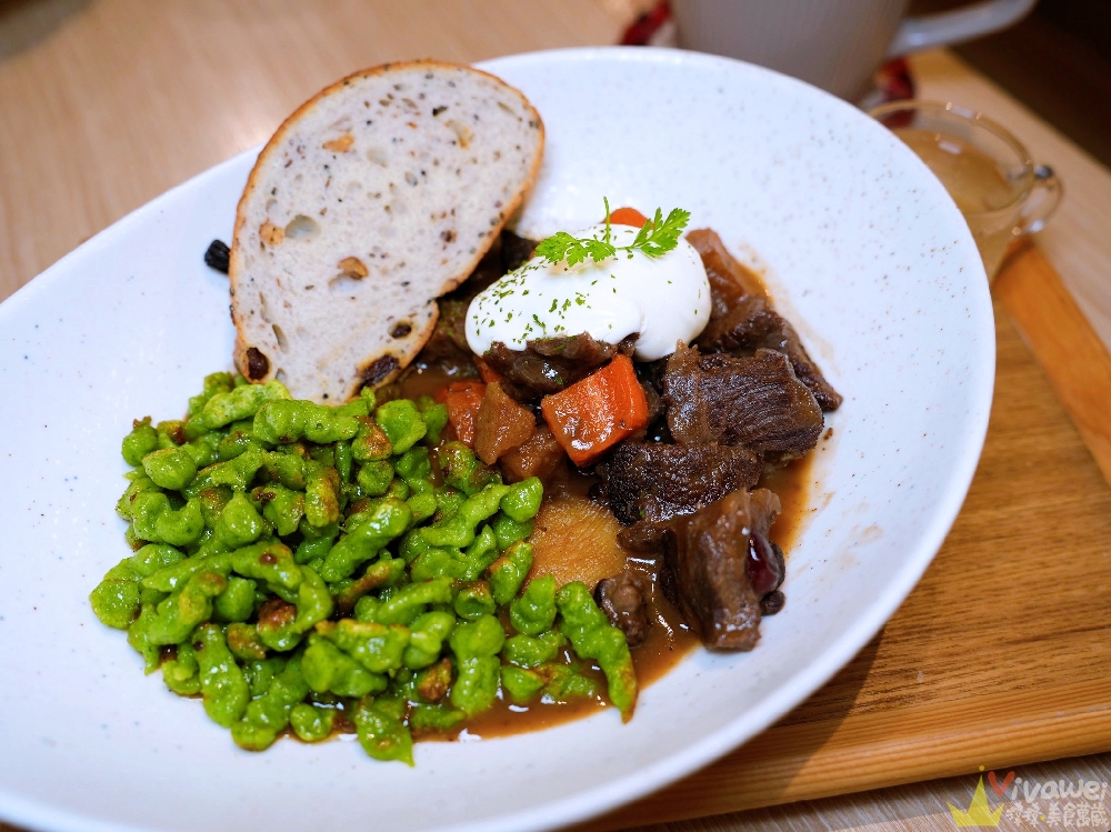 台北士林美食｜『花嶼輕食館』士林站旁巷弄內的早午餐&義大利麵&燉飯專賣～下午茶甜點咖啡廳！