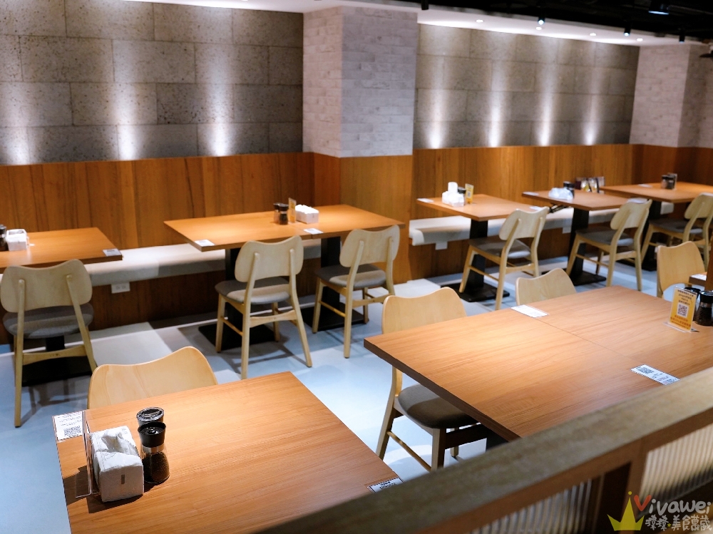 桃園市美食｜『炙り庵steak牛排』桃園車站新開幕！嚴選牛肉現煎炙燒～自助區誠意滿滿～牛滷肉飯,味噌湯,炸薯條通通無限續！