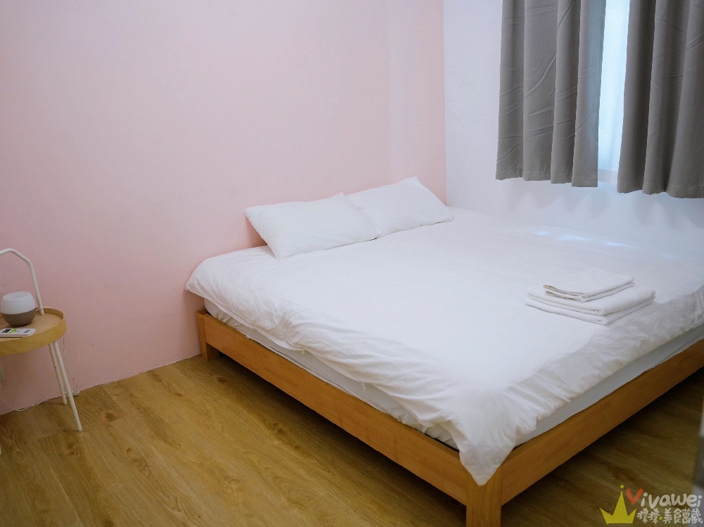 新北三芝包棟民宿推薦｜『李家出走民宿』晚鳥訂房一晚不到2000包棟太誇張！有套房+球池+戲水池+廚房+烤肉區超適合親子與朋友聚會！