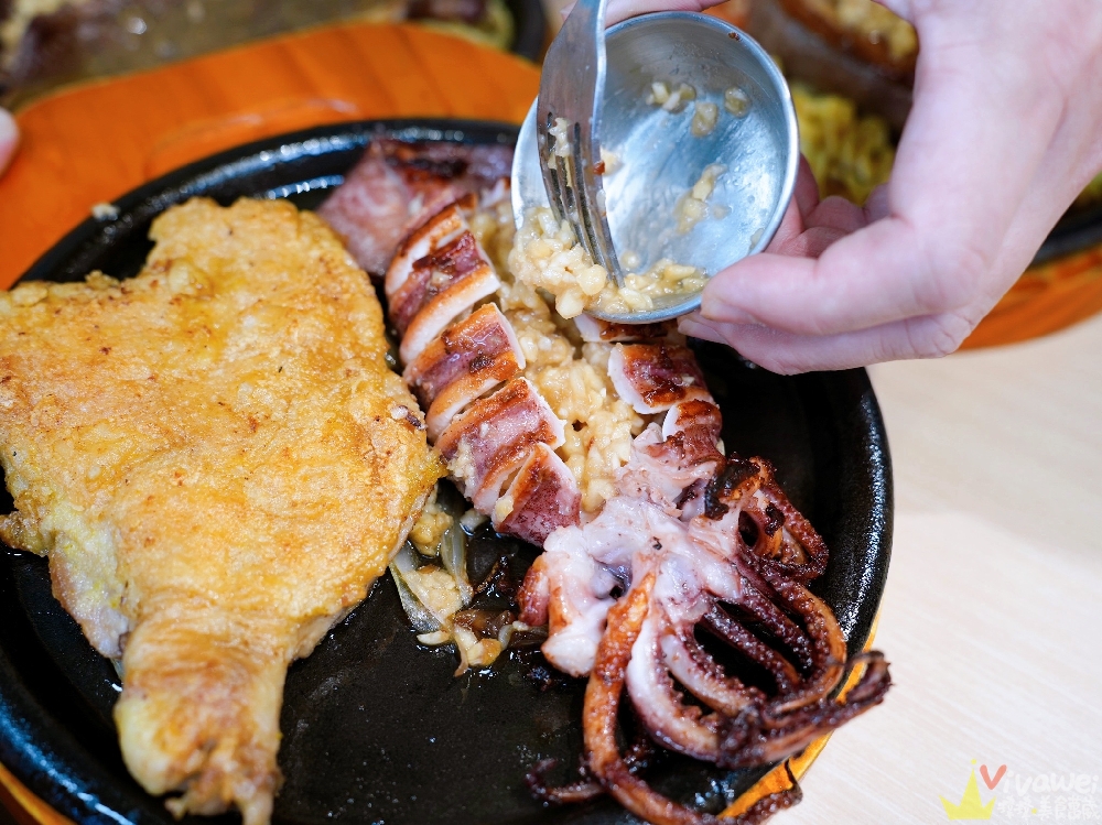 新竹竹北美食|『牛範生台式蒜香牛排』牛排界的模範生~高CP值平價牛排!加鐵板麵&獨家油封蒜醬都免費!還有豐盛自助吧吃到飽! 新竹竹北美食|『牛範生台式蒜香牛排』牛排界的模範生~高CP值平價牛排!加鐵板麵&獨家油封蒜醬都免費!還有豐盛自助吧吃到飽!