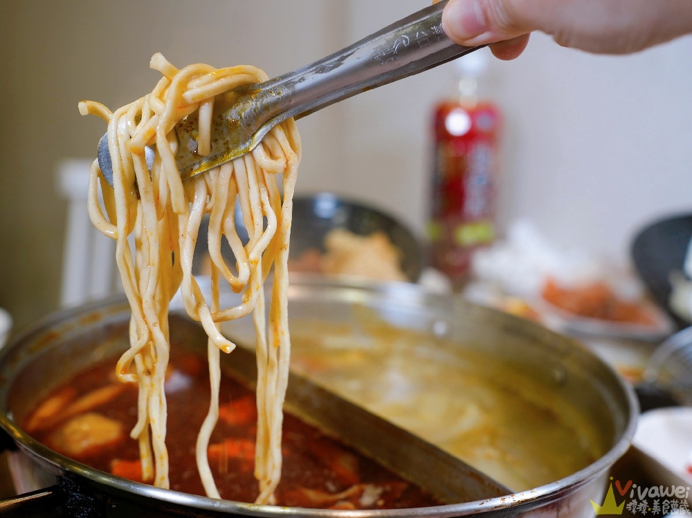 桃園市美食|『鐵木真麻辣鴛鴦火鍋』在地開業多年的單點傳統台式麻辣鍋~鴨血和豆腐免費續加! 桃園市美食|『鐵木真麻辣鴛鴦火鍋』在地開業多年的單點傳統台式麻辣鍋~鴨血和豆腐免費續加!