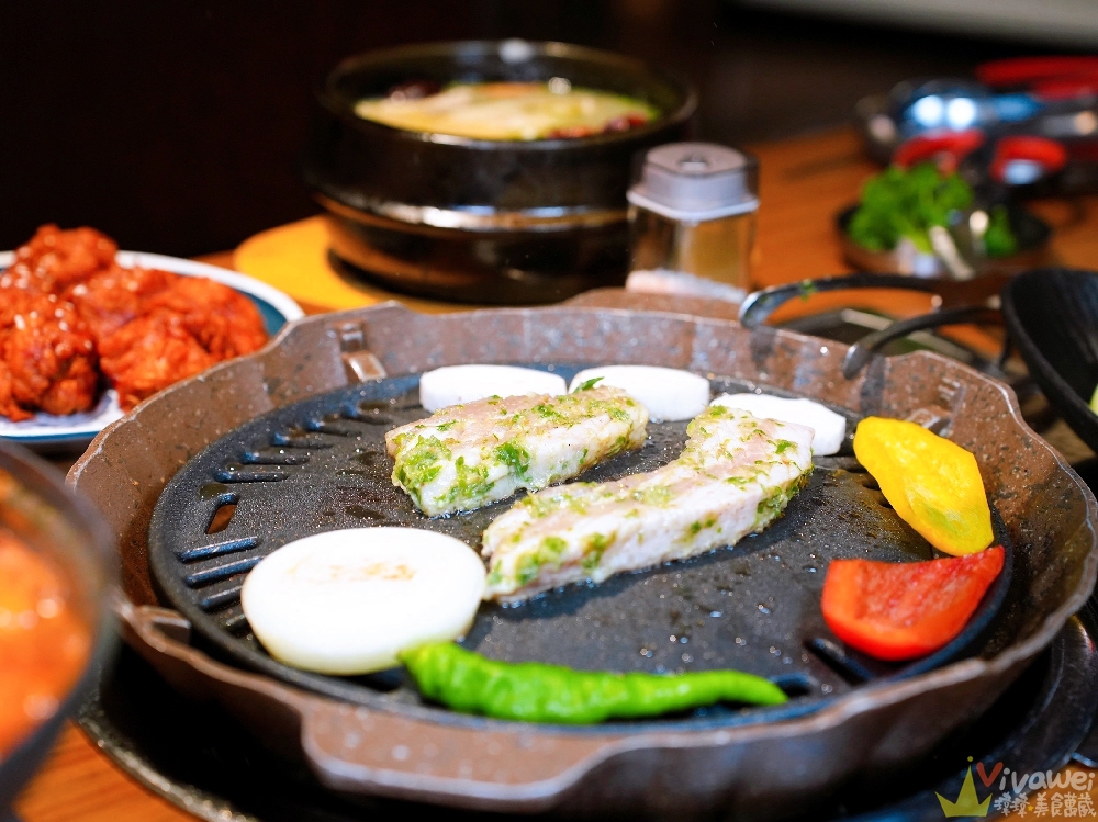 新北板橋美食｜『ABV Bar & Kitchen 韓式餐酒館』板橋車站道地韓式料理餐酒館&超過300款精釀啤酒！韓式小菜吃到飽～還有桌邊韓式烤肉服務！