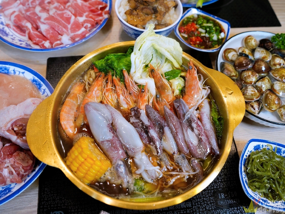 苗栗頭份美食｜『真涮吃到飽火鍋-頭份旗艦店』交流道旁高CP值鍋物吃到飽！平日最低只要399元起~肉品,蔬菜,飯食,麵食,飲料及冰品任你自助吃到飽！