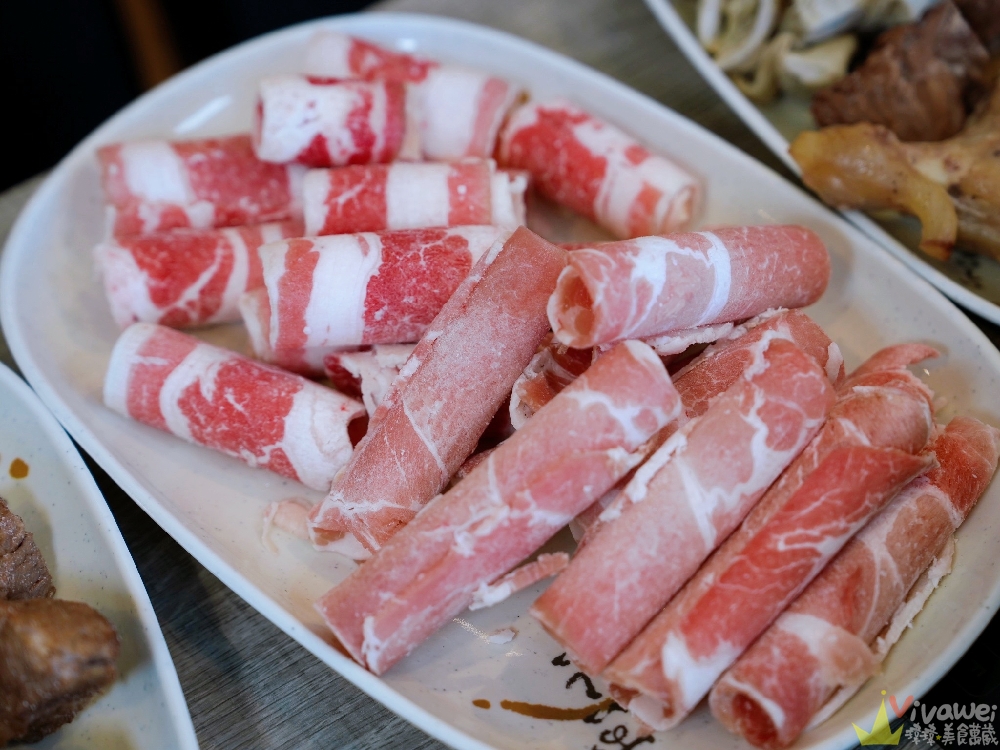 苗栗頭份美食｜『不打羊-頭份店 羊肉爐牛肉爐吃到飽』羊肉牛肉&蔬菜自助吧任你吃！大推隱藏版炸雞翅&鹹酥雞！