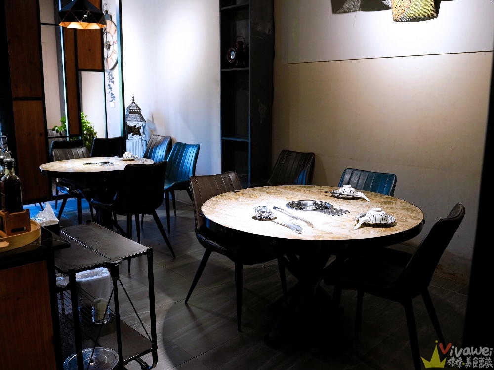 桃園中壢美食|『鍋強強極緻火鍋』新升級桌邊蔬菜免費續&氣泡飲料暢飲&指定套餐+100元肉肉吃到飽!附設免費停車場~親子友善餐廳~回訪多次的質感火鍋店! 桃園中壢美食|『鍋強強極緻火鍋』新升級桌邊蔬菜免費續&氣泡飲料暢飲&指定套餐+100元肉肉吃到飽!附設免費停車場~親子友善餐廳~回訪多次的質感火鍋店!