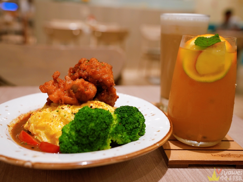 台北信義美食｜『Woosa洋食 屋莎洋食鬆餅屋-信義A8店』甜點必吃舒芙蕾鬆餅~鹹食主餐也很好吃！