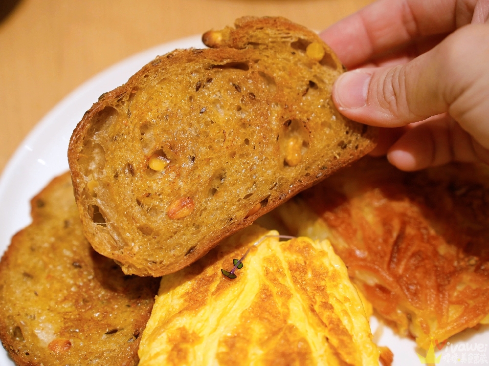 台北內湖區｜『The Antipodean Specialty Coffee』超療癒自選早餐！酸種麵包、香煎薯絲、酪梨花、大推伯爵拿鐵的質感系澳式早午餐！