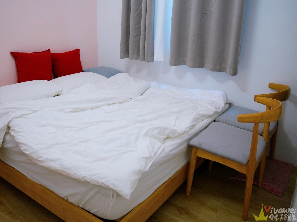 新北三芝包棟民宿推薦｜『李家出走民宿』晚鳥訂房一晚不到2000包棟太誇張！有套房+球池+戲水池+廚房+烤肉區超適合親子與朋友聚會！