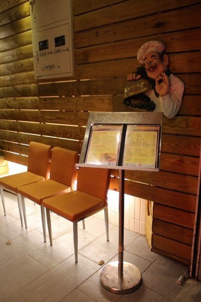 德利昂洋食屋：大直「德利昂洋食屋」適合學生聚餐的平價餐廳