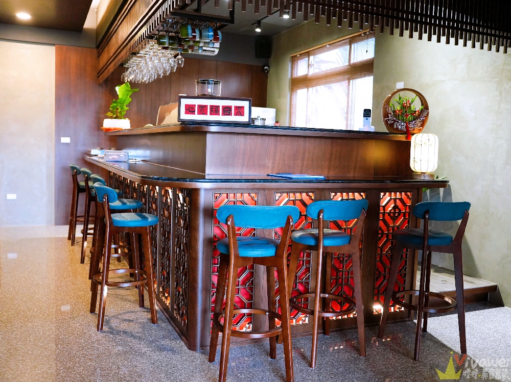 苗栗三灣美食｜『龍叔伯庭園餐館』超氣派的客家私房台菜餐廳～餐點品項豐富又好吃～親子友善且附設免費停車場！