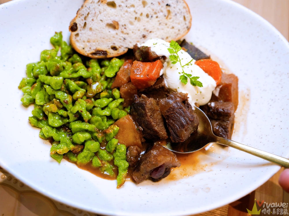 台北士林美食｜『花嶼輕食館』士林站旁巷弄內的早午餐&義大利麵&燉飯專賣～下午茶甜點咖啡廳！