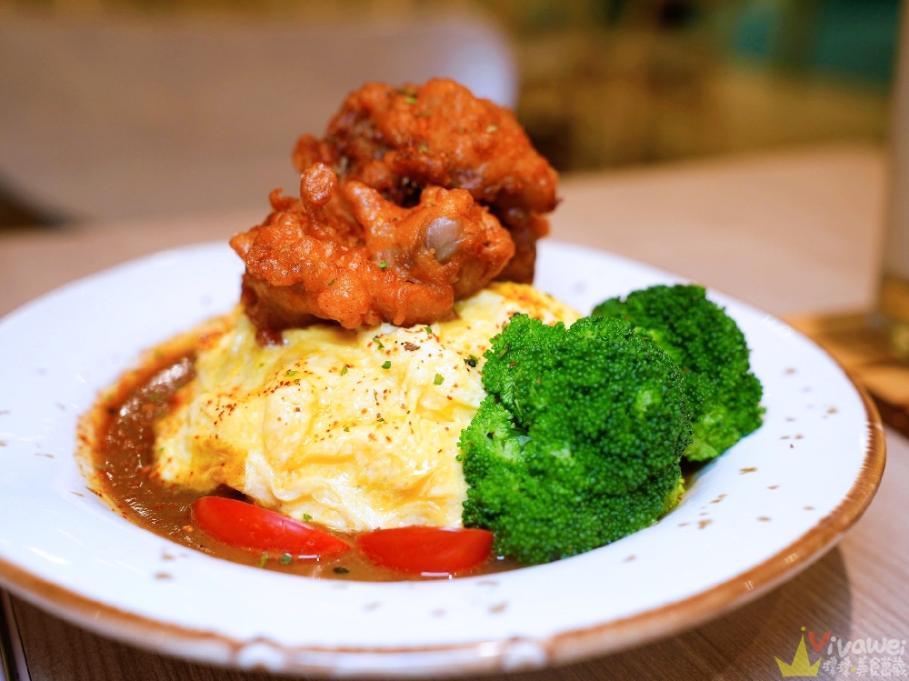 台北信義美食｜『Woosa洋食 屋莎洋食鬆餅屋-信義A8店』甜點必吃舒芙蕾鬆餅~鹹食主餐也很好吃！