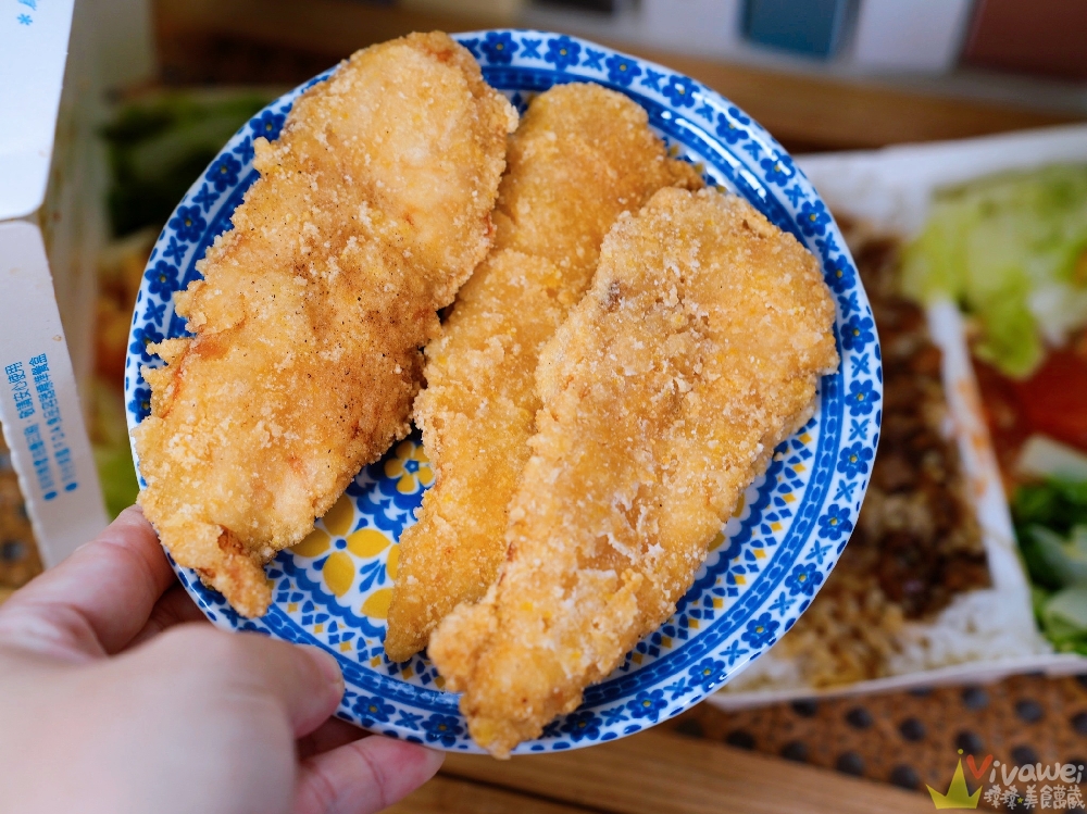 桃園中壢美食｜『嘉興小店』推薦必點招牌的酥炸雞柳條&膠質滿滿的滷肉飯！