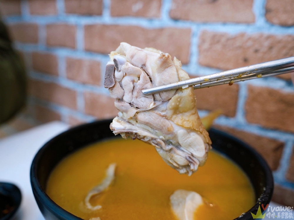 桃園中壢美食｜『台灣G湯-中壢店』中壢SOGO海華商圈~用料實在的多款養生補湯～現點現煮湯品需等15分鐘！